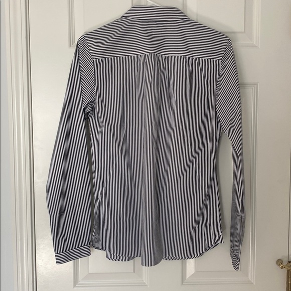 NWT. Cutter & Buck Navy and White Striped UCONN Button-Down Shirt - Picture 2 of 5